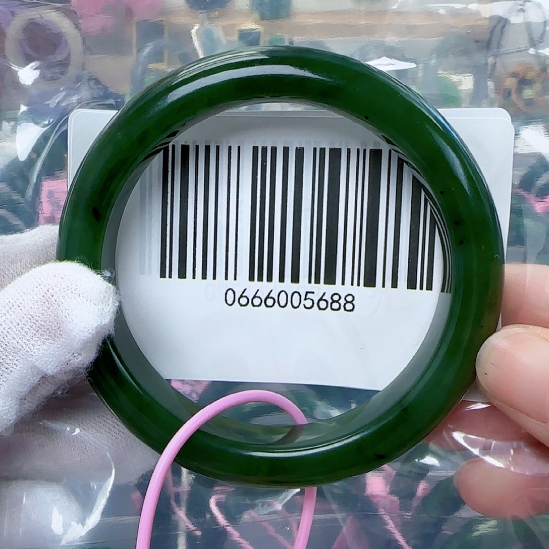 和田玉（碧玉）手镯未镶嵌包容5859