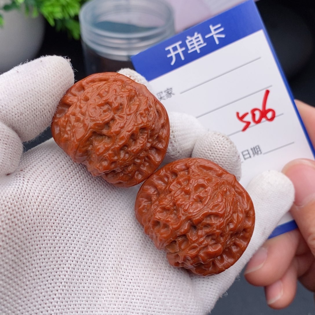 文玩核桃把件38血麒麟506