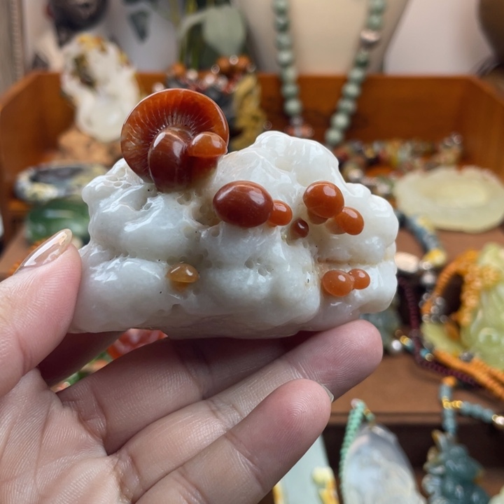 蛇纹石玉未镶嵌吊坠