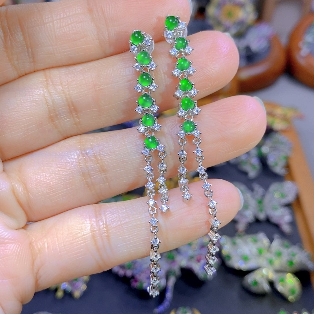 翡翠颈饰银S925镶嵌天然翡翠