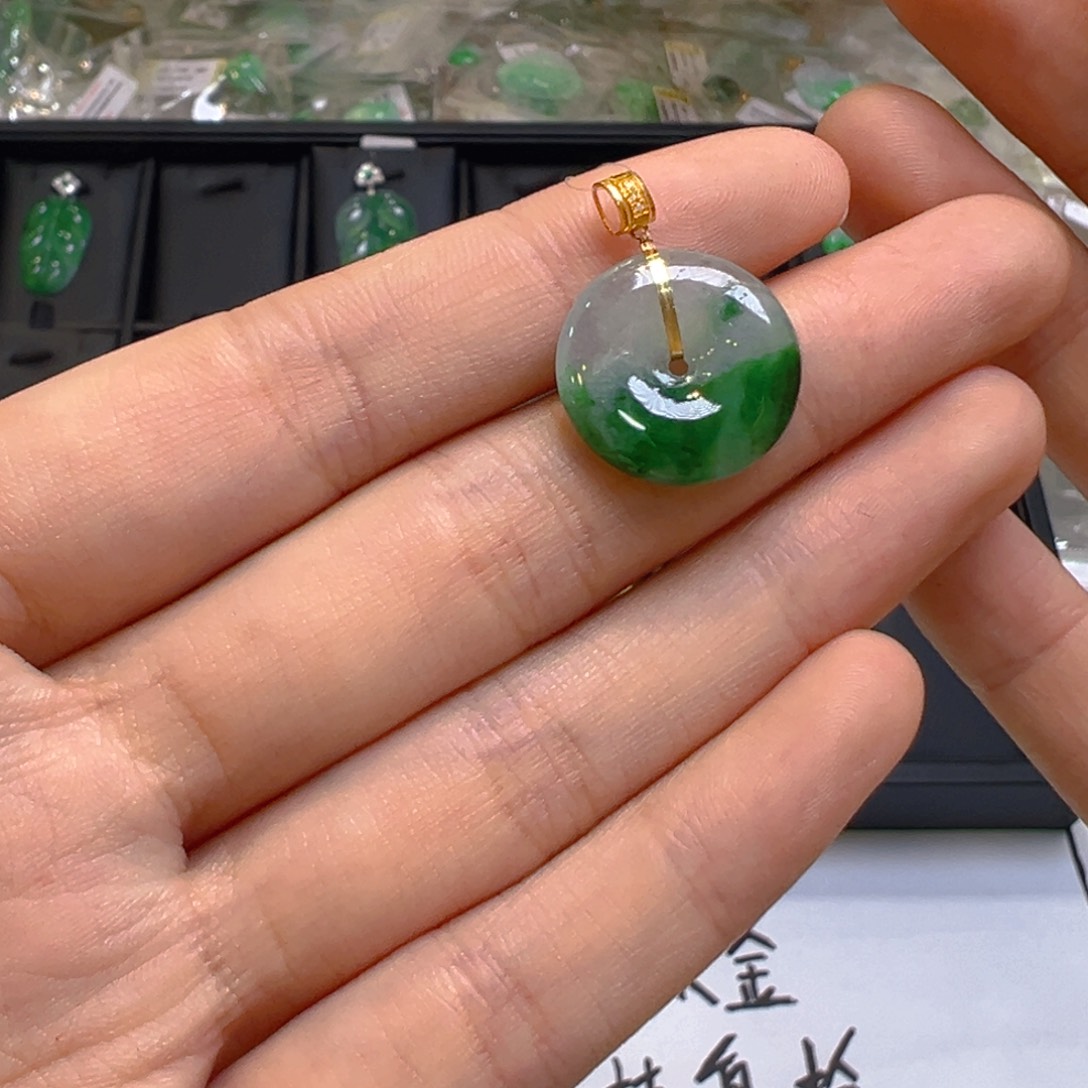 翡翠18K金镶嵌吊坠(不含链)