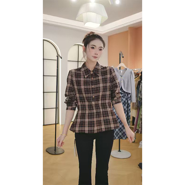 L9402 2025年早秋新款气质格子时尚减龄上衣小衫