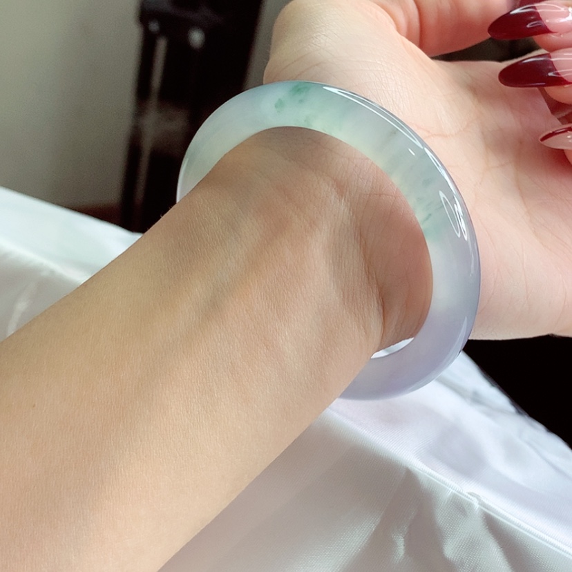 【闪购商品】翡翠手镯未镶嵌51 起光冰飘力推！灵