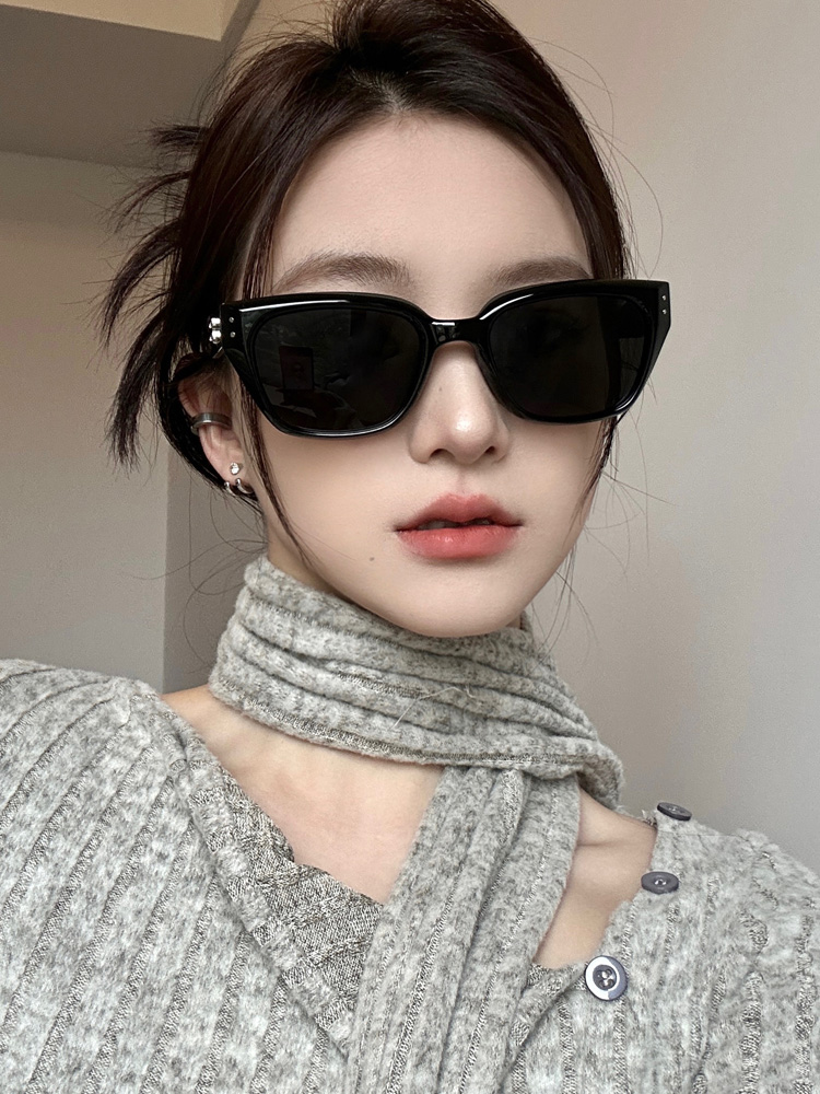 gm墨镜女黑超2025新款潮高级感复古猫眼百搭防紫外线小框太阳眼镜