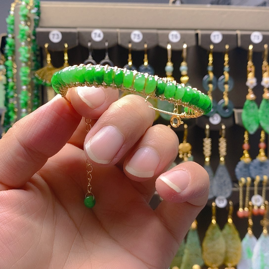 颈饰未镶嵌翡翠翡翠