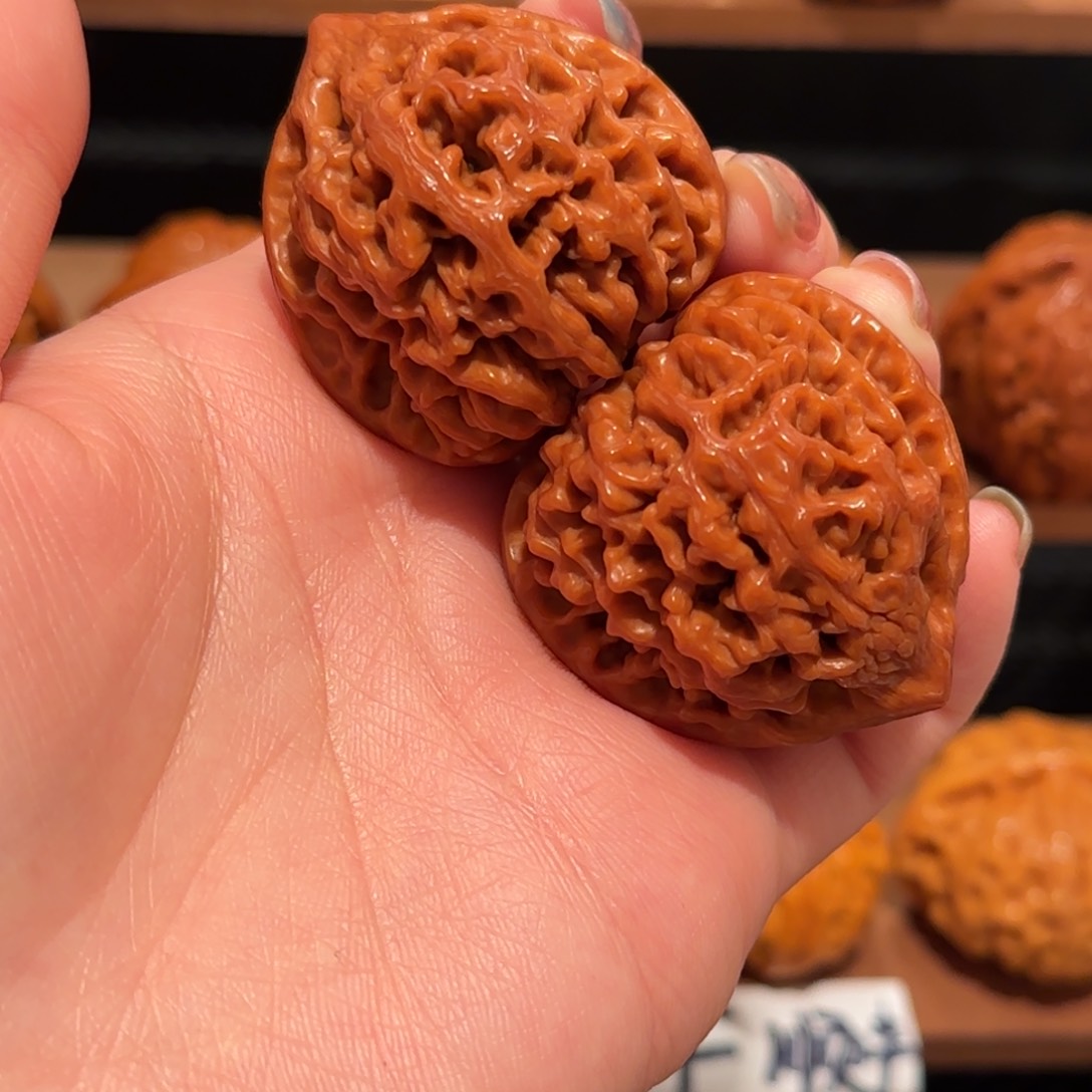 桃核把件太行龙纹39.6 精品1498