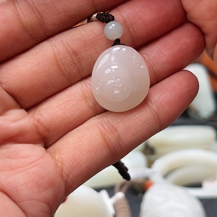 和田玉颈饰未镶嵌