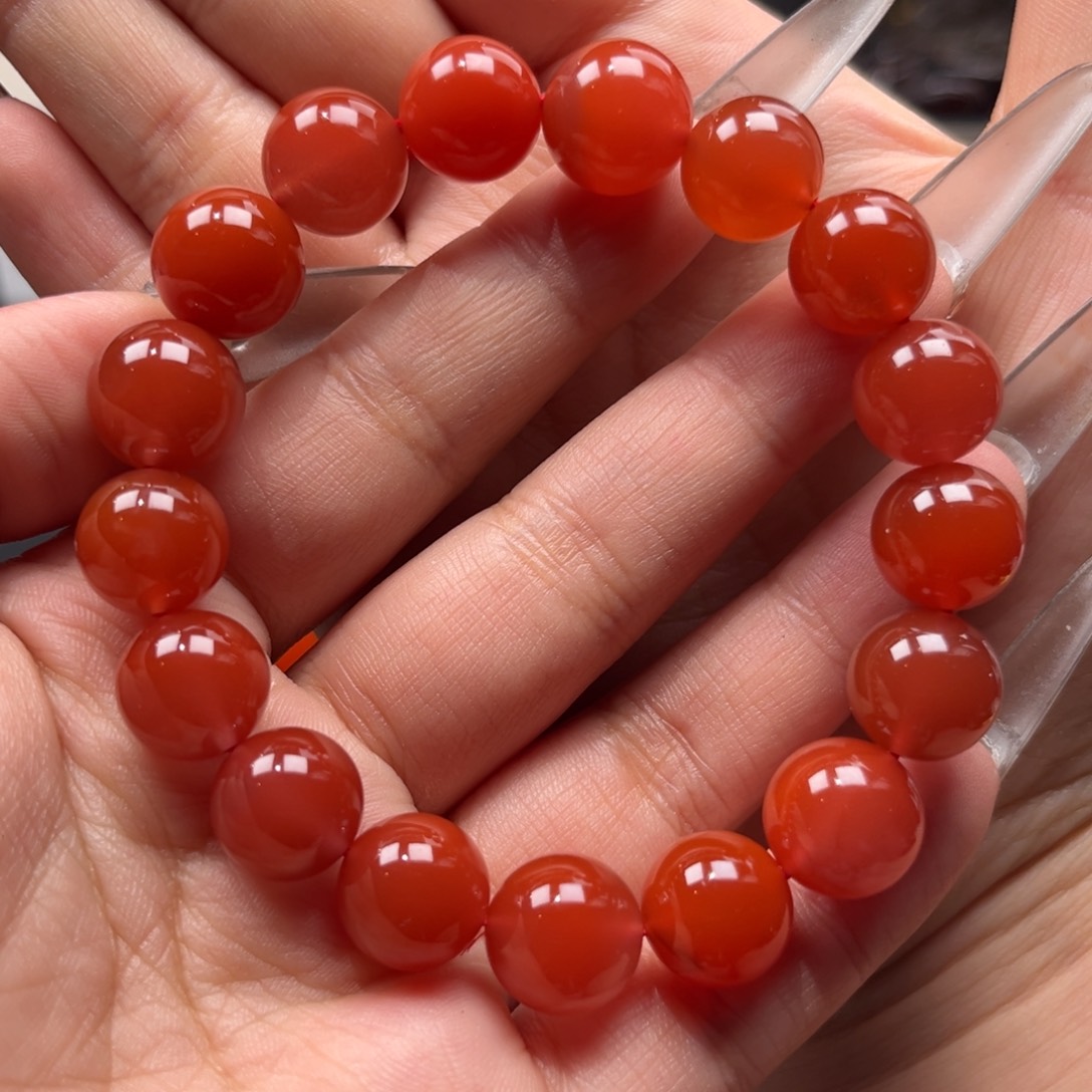 南红玛瑙手串未镶嵌