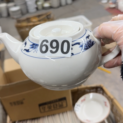 泥塑茶壶一个微瑕品