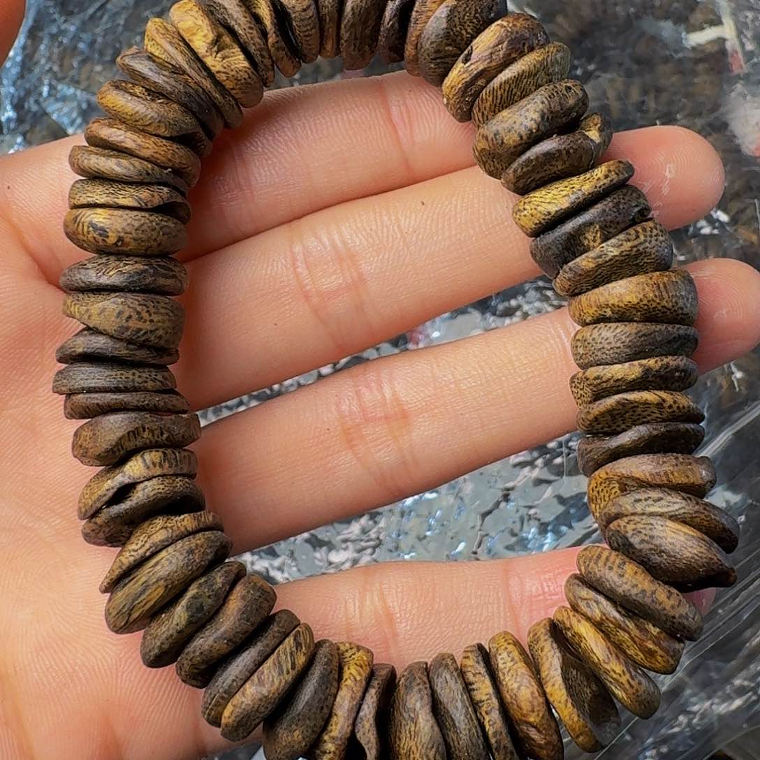 沉香手串牛肉干18.7克白棋壳子