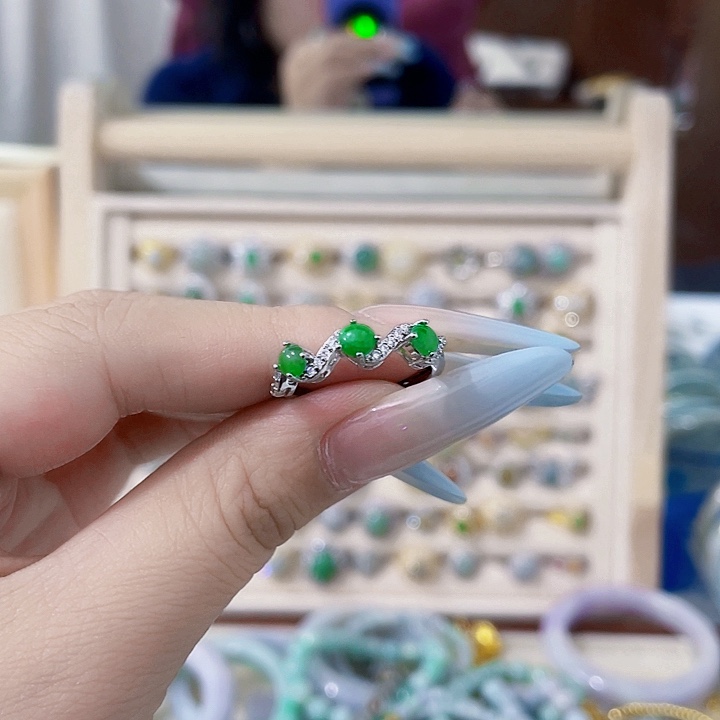 翡翠未镶嵌颈饰天然翡翠Ａ货