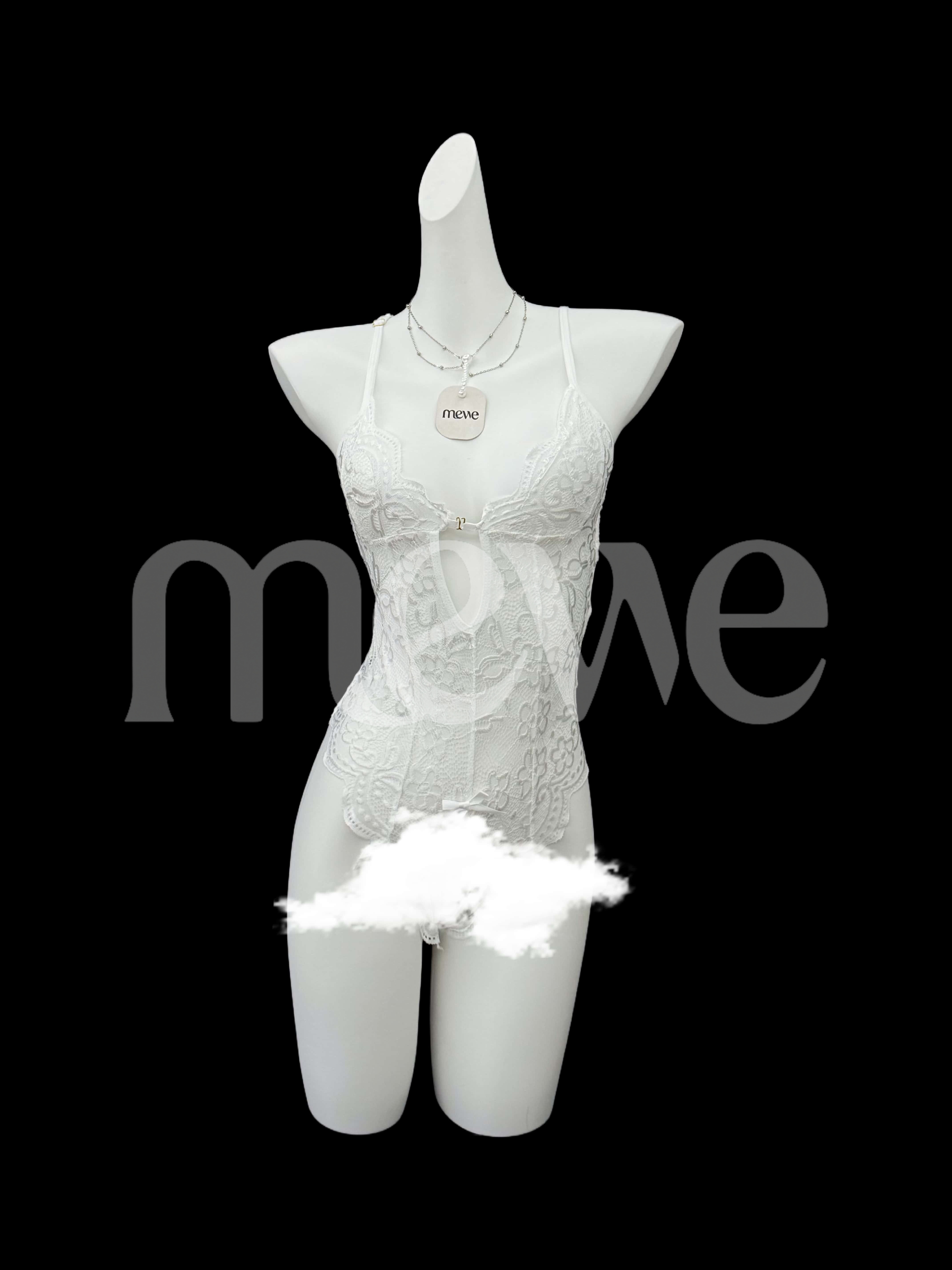 【mewe】「微光蝴蝶」蕾丝性感蝴蝶露背开叉内衣含胸垫