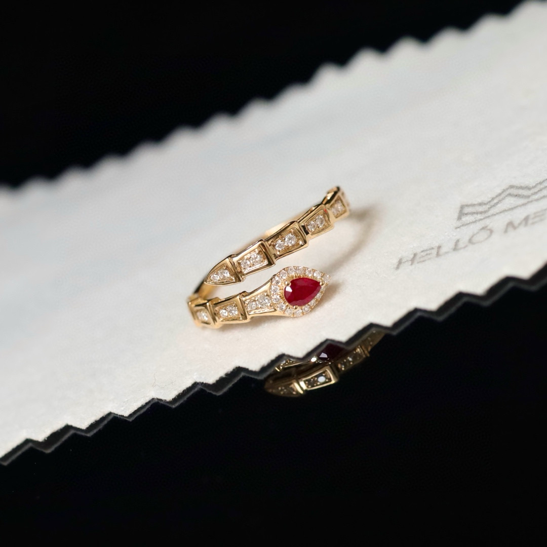 HelloMetal 18k金天然鸽血红宝石灵蛇戒指 满钻围镶灵动时尚高级