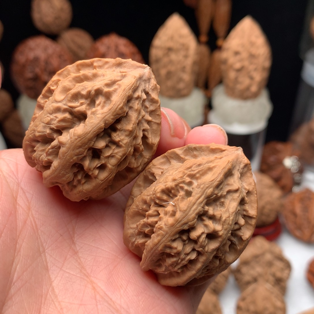 文玩核桃吊坠小武核桃18