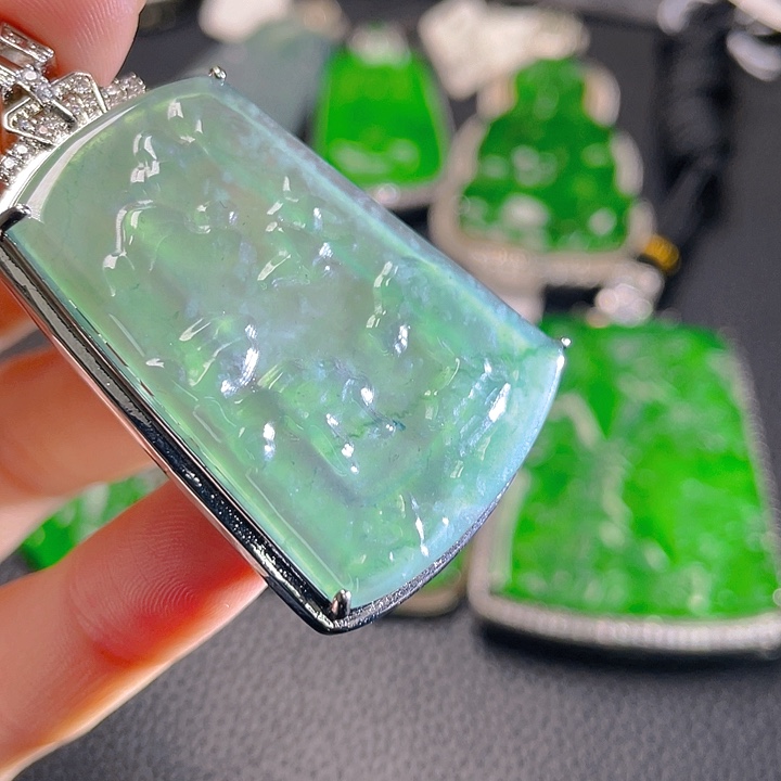 翡翠颈饰未镶嵌73，