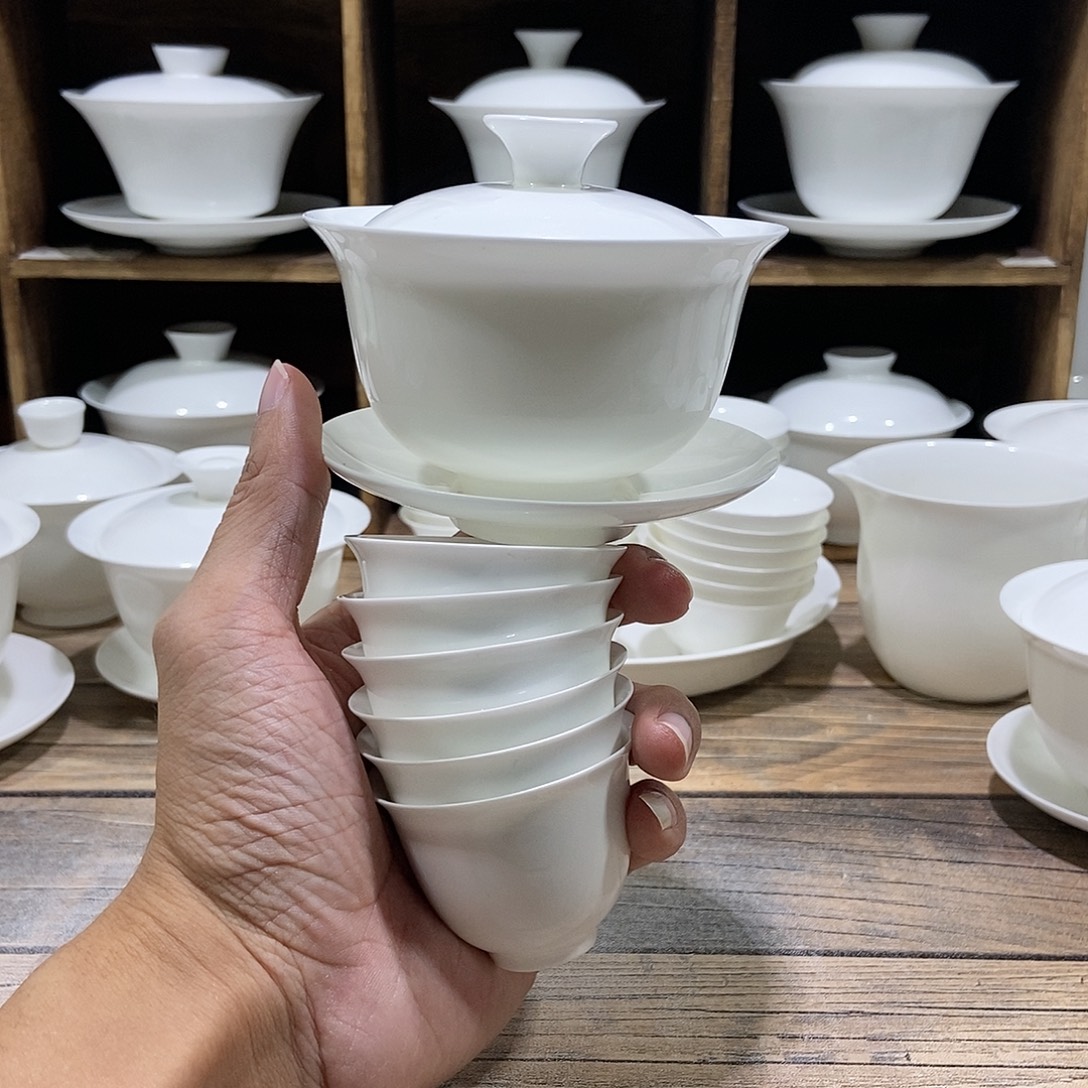 骨瓷大反口盖碗盖下约135ml+6铃铛杯满水40ml