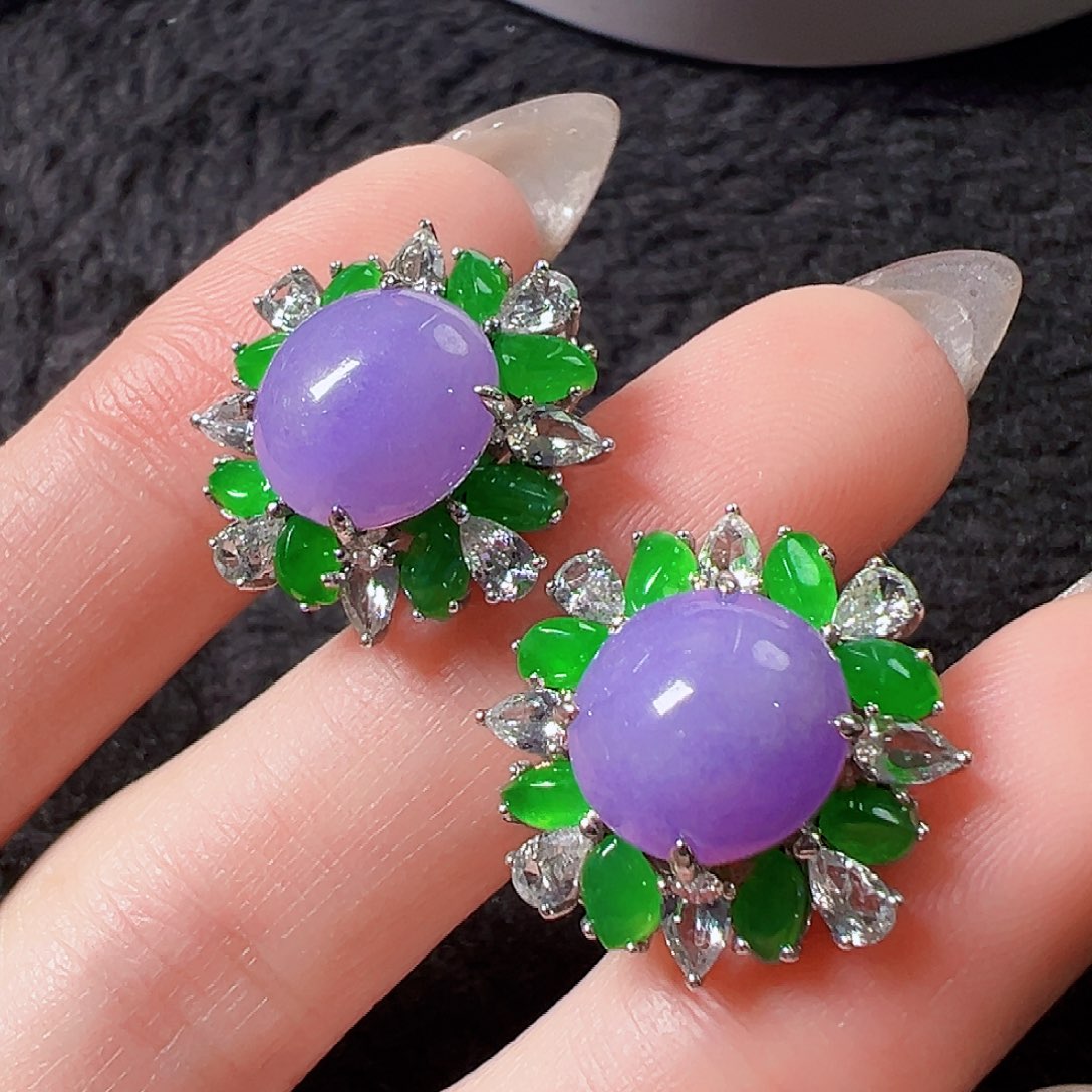 翡翠耳饰18K金镶嵌签收后24小时鉴赏期，过时不退