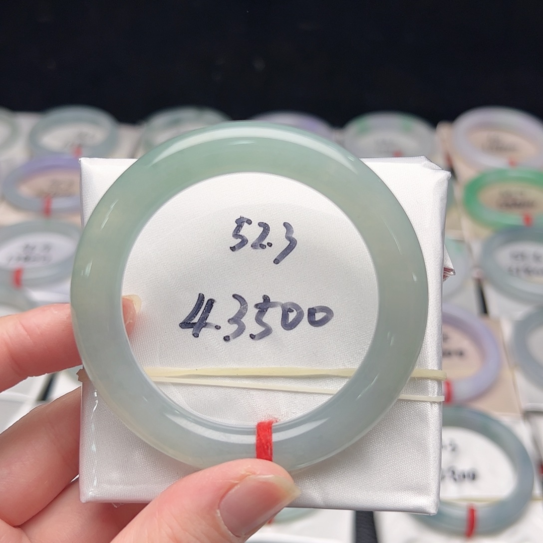 翡翠未镶嵌手镯（圆镯）