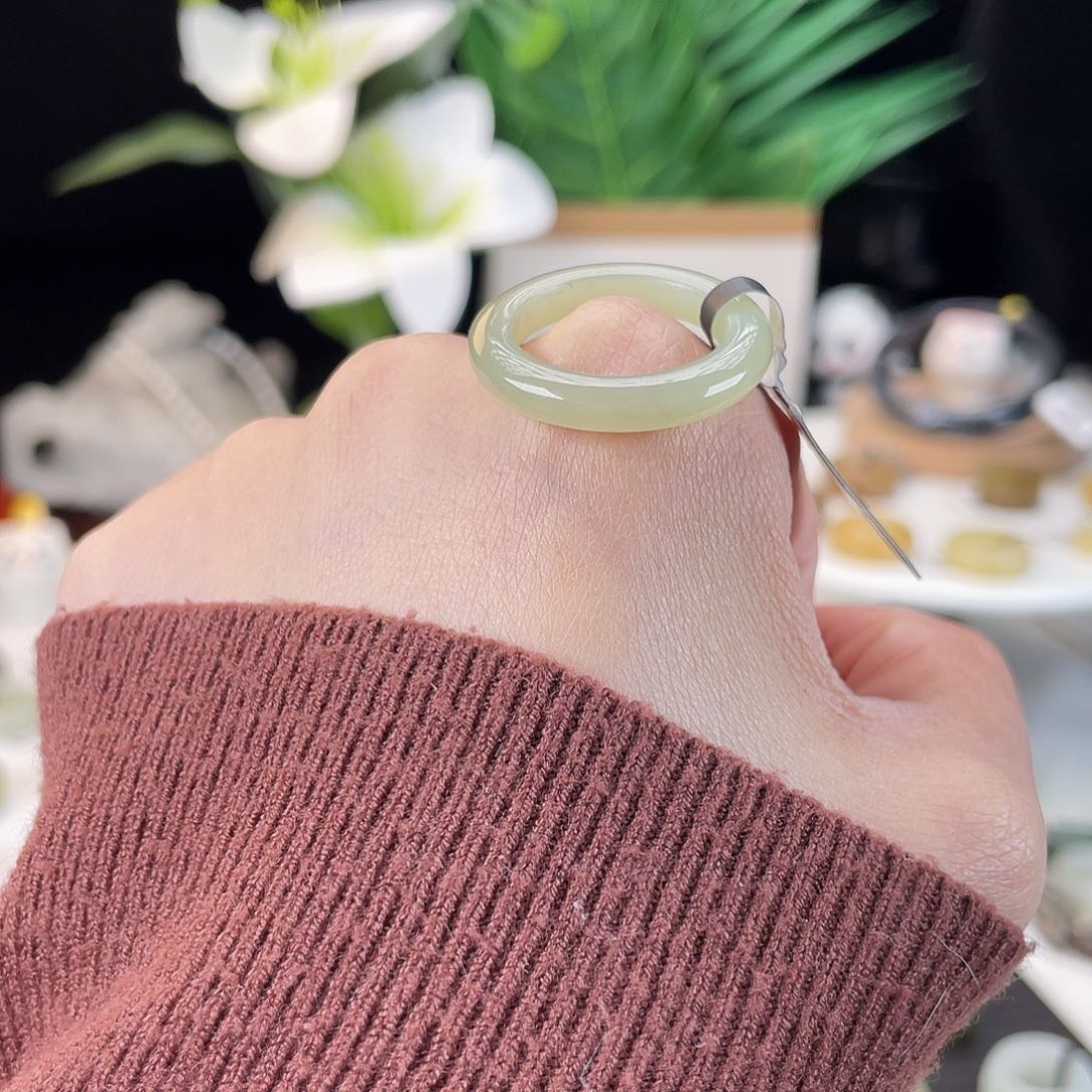 和田玉未镶嵌戒指E111蜂蜜青提泥鳅背18.7