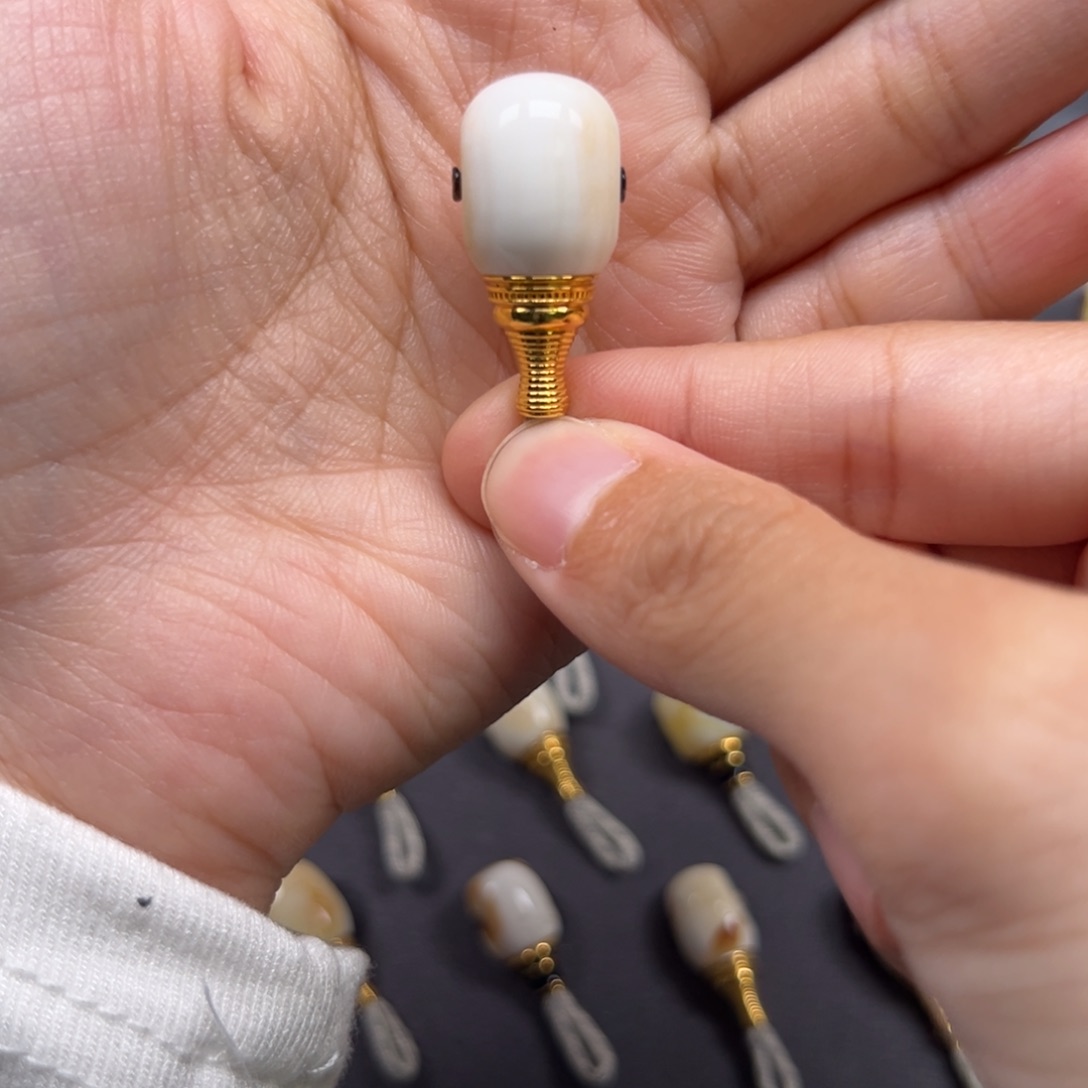 琥珀未镶嵌裸石12.5mm