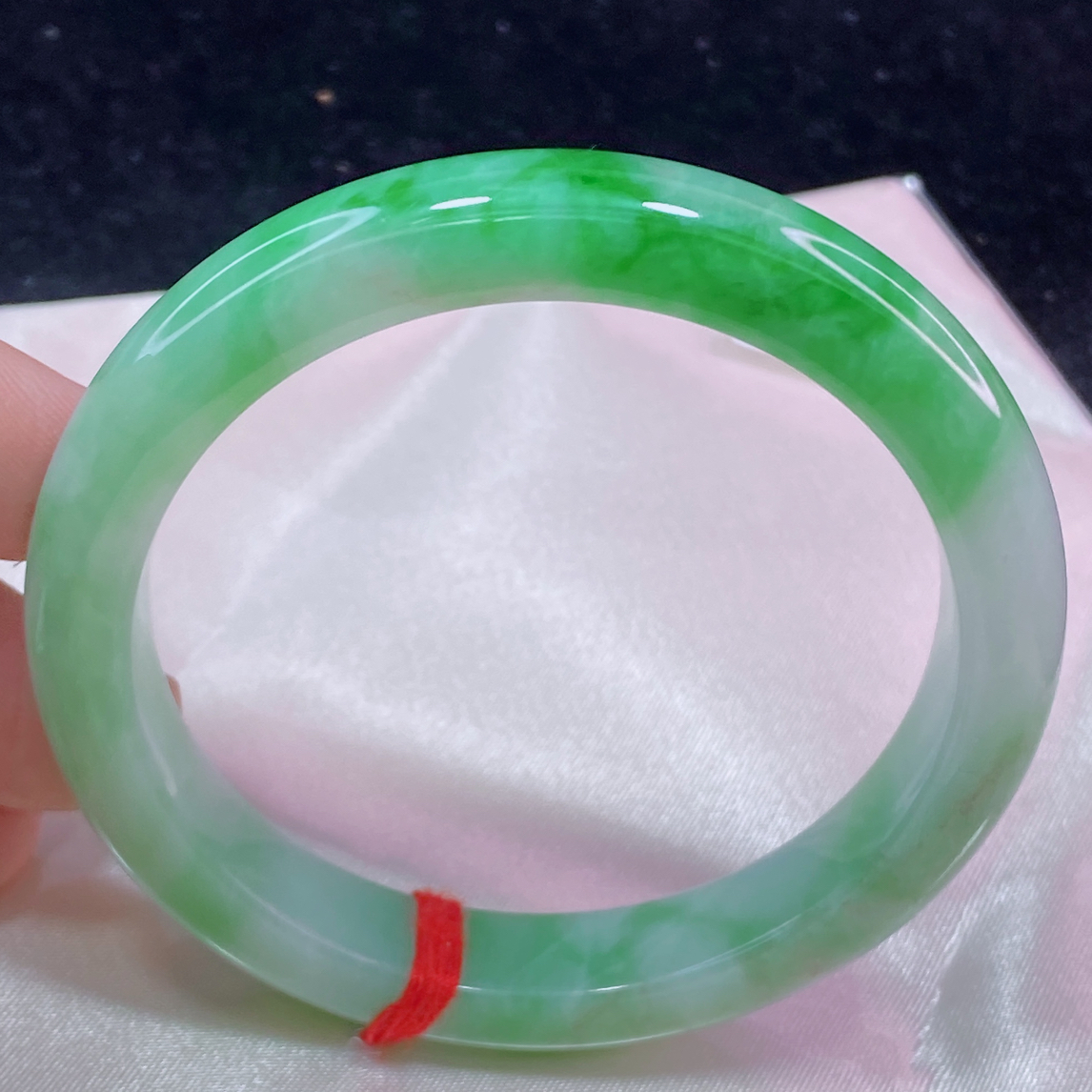 缅甸天然A货翡翠手镯冰润阳绿5758圈口