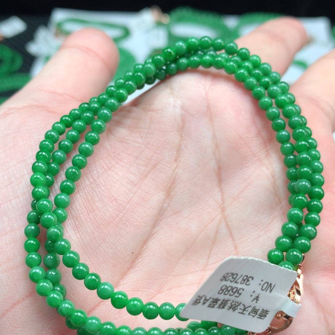 翡翠手链未镶嵌翡翠