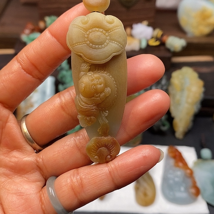 山***地定制翡翠未镶嵌毛货抛光