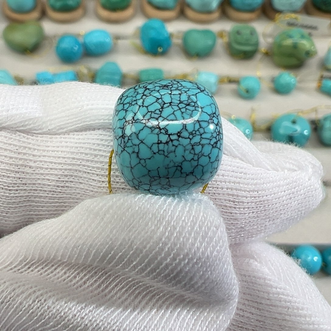 绿松石配饰未镶嵌