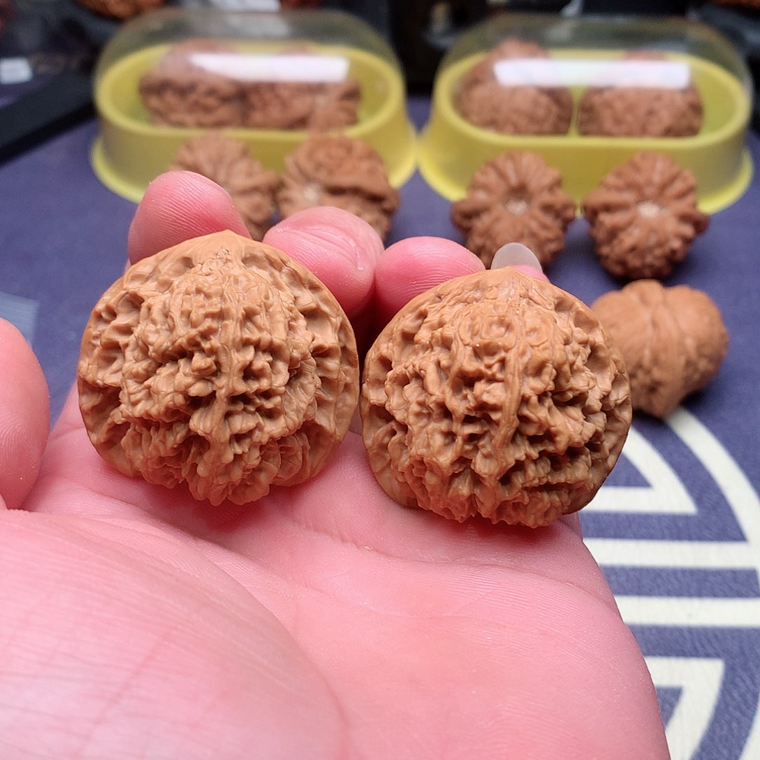 文玩核桃把件满天星40