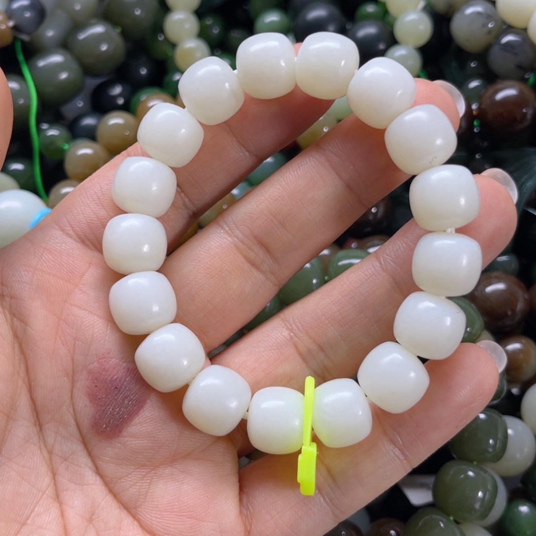 手链未镶嵌和田玉