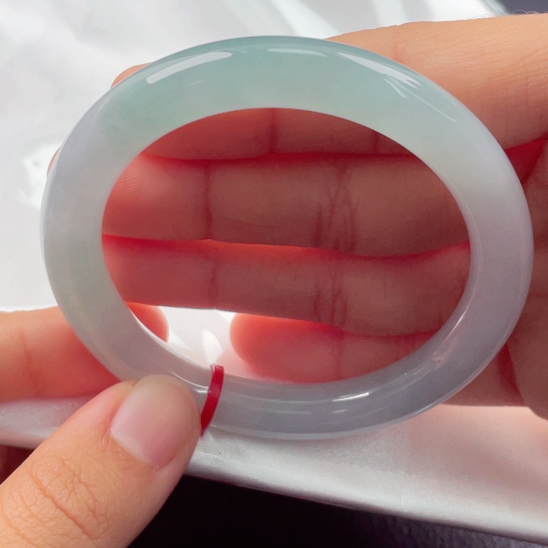 翡翠未镶嵌手镯（圆镯）5253圈