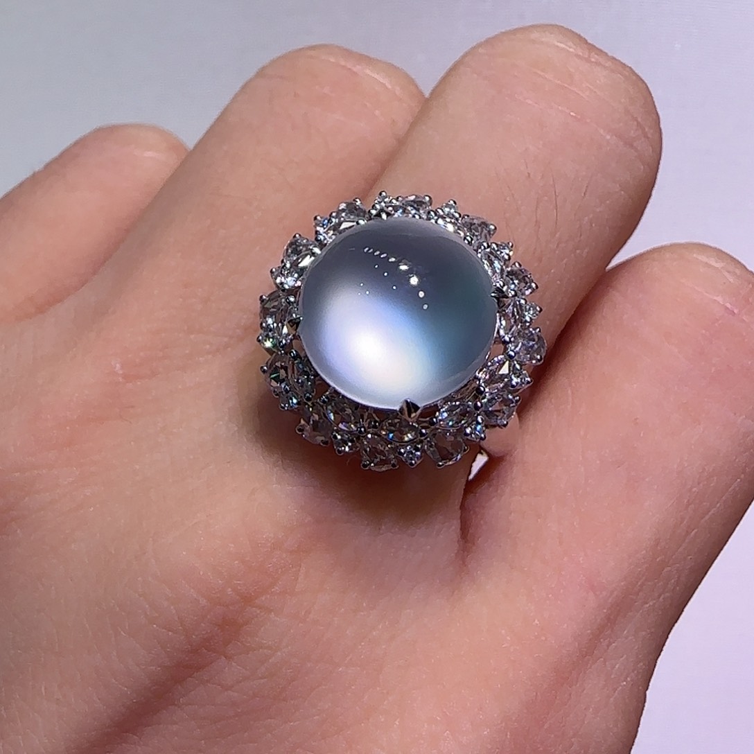 翡翠戒指18K金镶嵌戒指