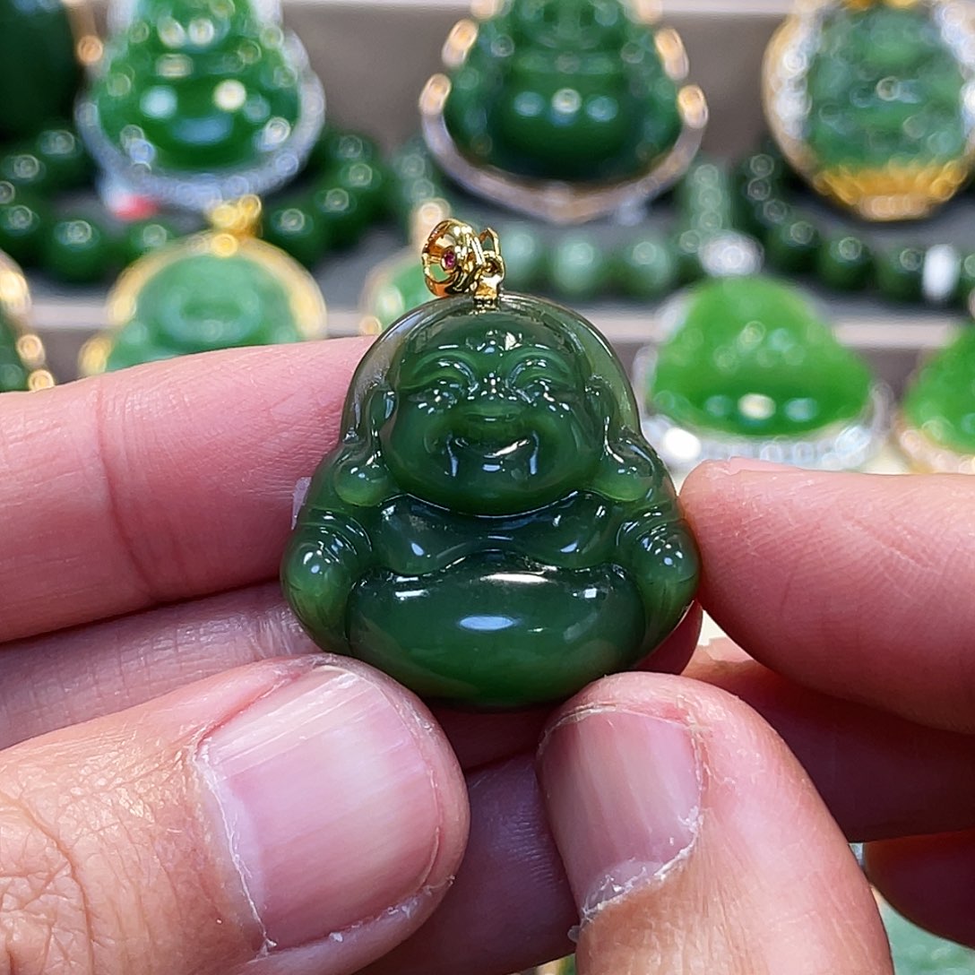 和田玉（碧玉）颈饰18K金镶嵌佛公28mm