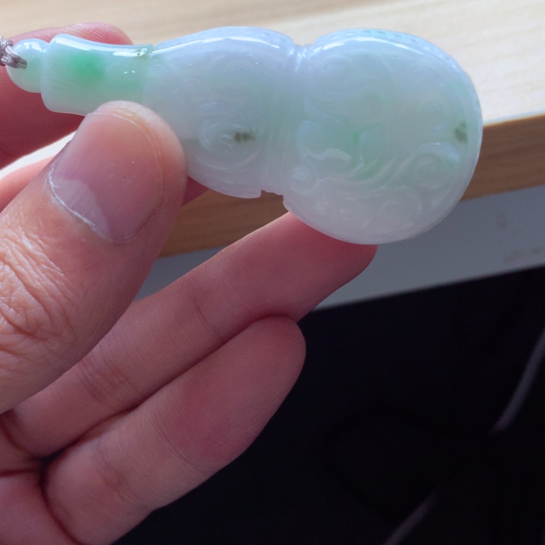 翡翠颈饰未镶嵌吊坠