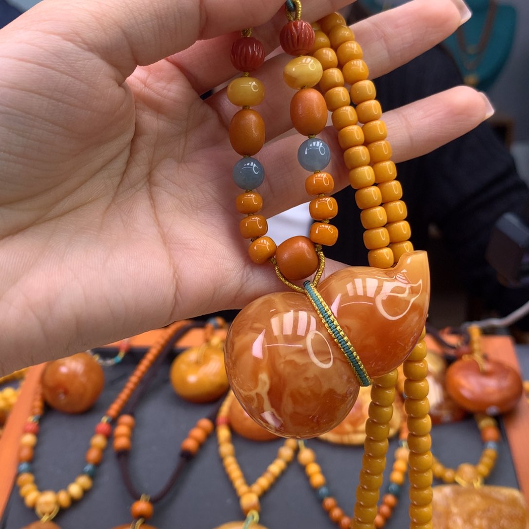 未镶嵌颈饰蜜蜡天然