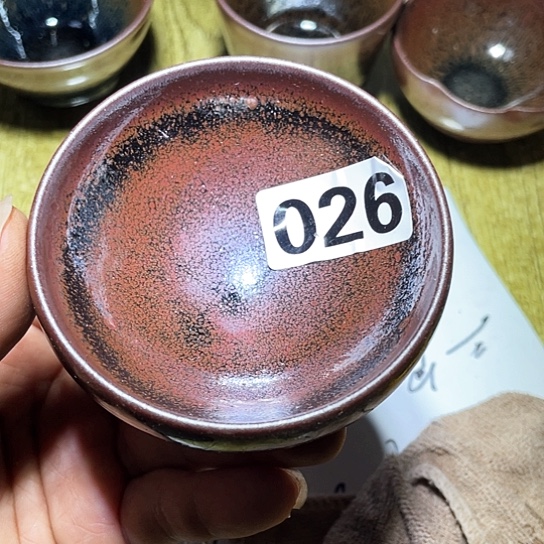 茶盏茶色头发有点卷起026