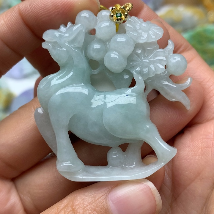 翡翠颈饰未镶嵌翡翠