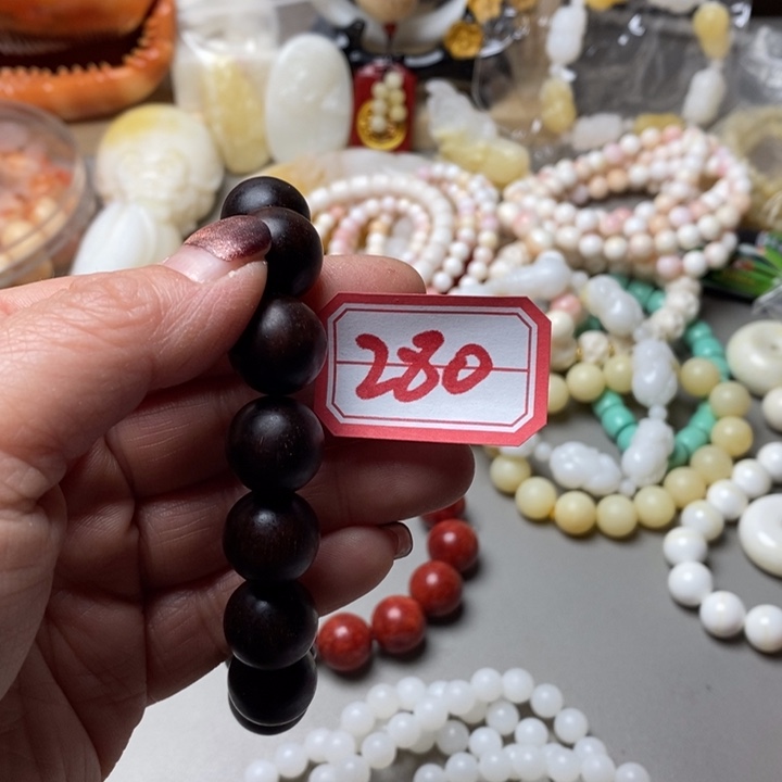 大果紫檀（缅甸花梨）此****销280。0.8哑光冰108