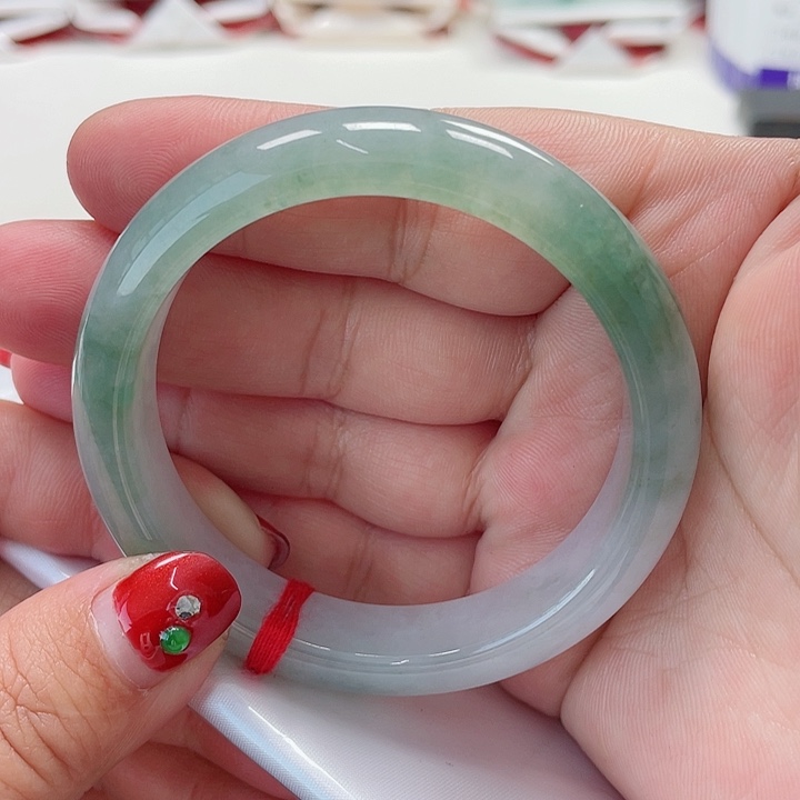 翡翠手镯（圆镯）未镶嵌缅甸翡翠手镯54圈