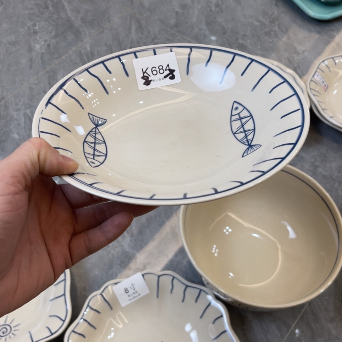 陶瓷微瑕餐具介意勿拍，满18飞！