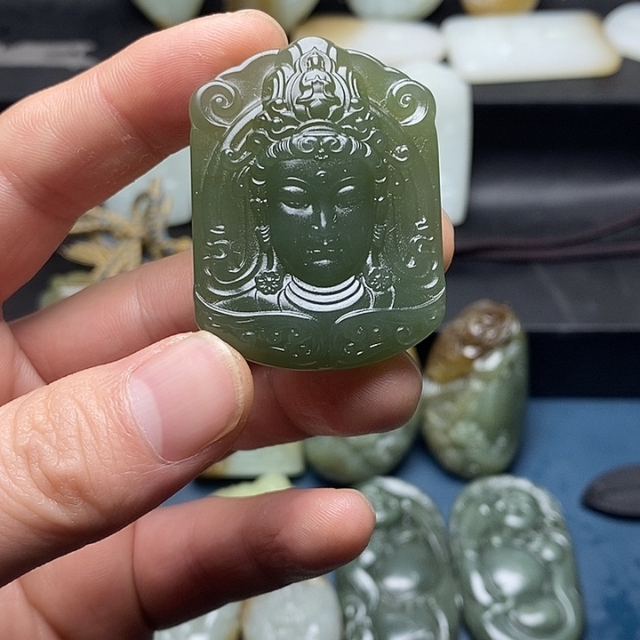 和田玉未镶嵌颈饰