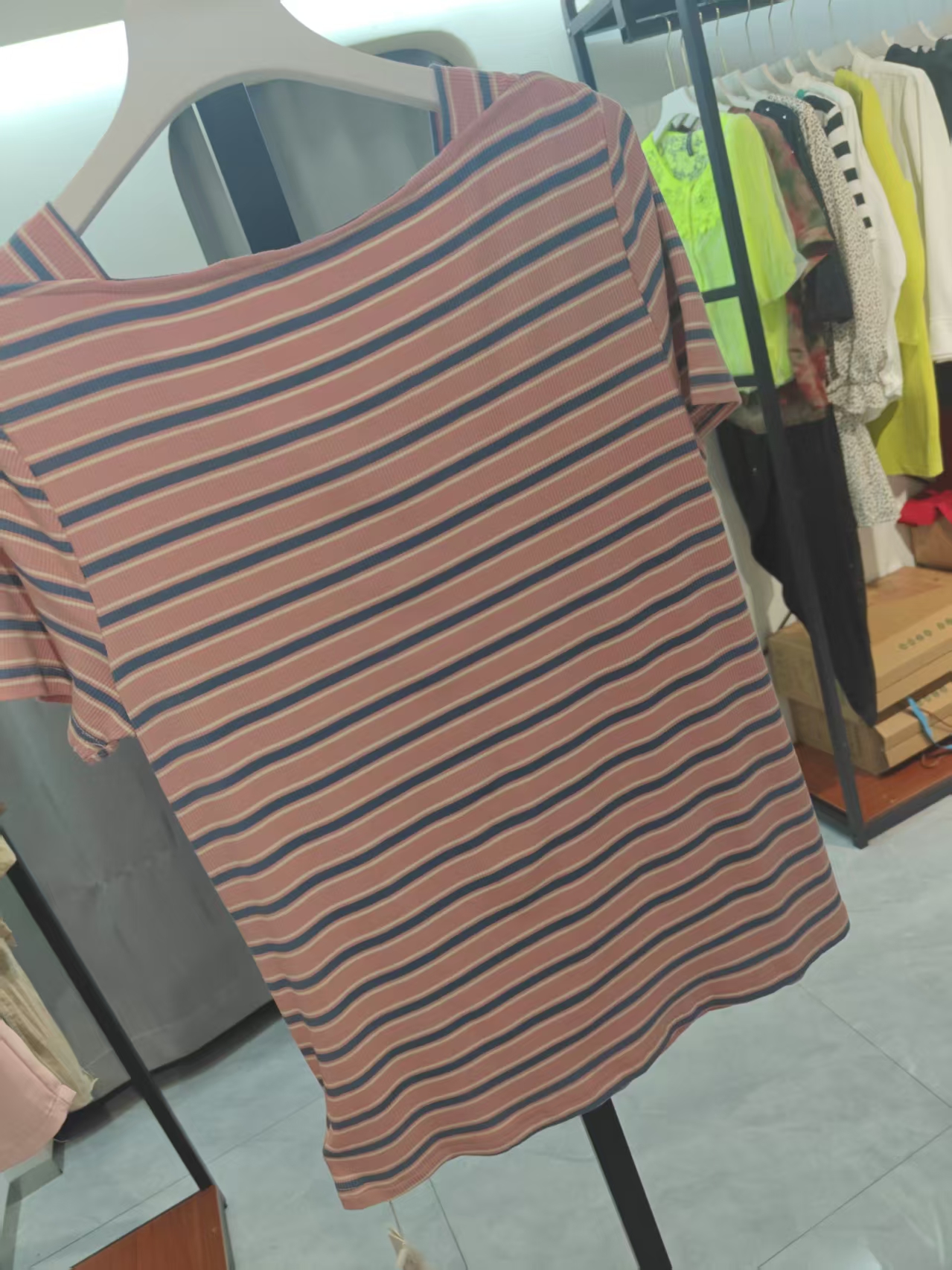 0302百搭宽松型通勤时尚T恤 默认微瑕无运费险