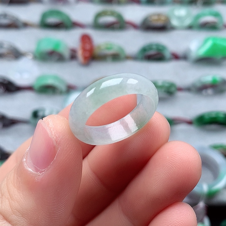 翡翠戒指未镶嵌17-18号