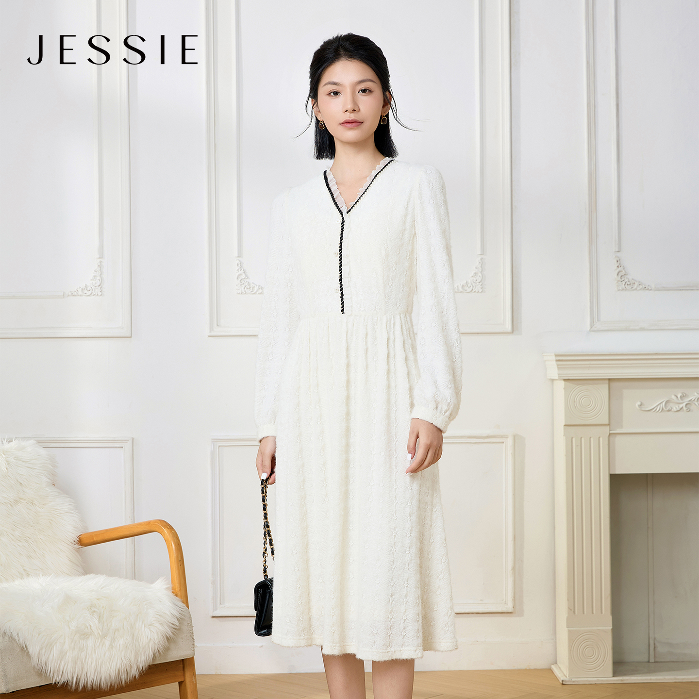 【粉丝专属】JESSIE压褶拼接花边V领长袖植绒连衣裙女冬季温柔气质