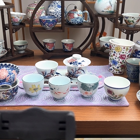 罐景德镇陶瓷茶杯一个