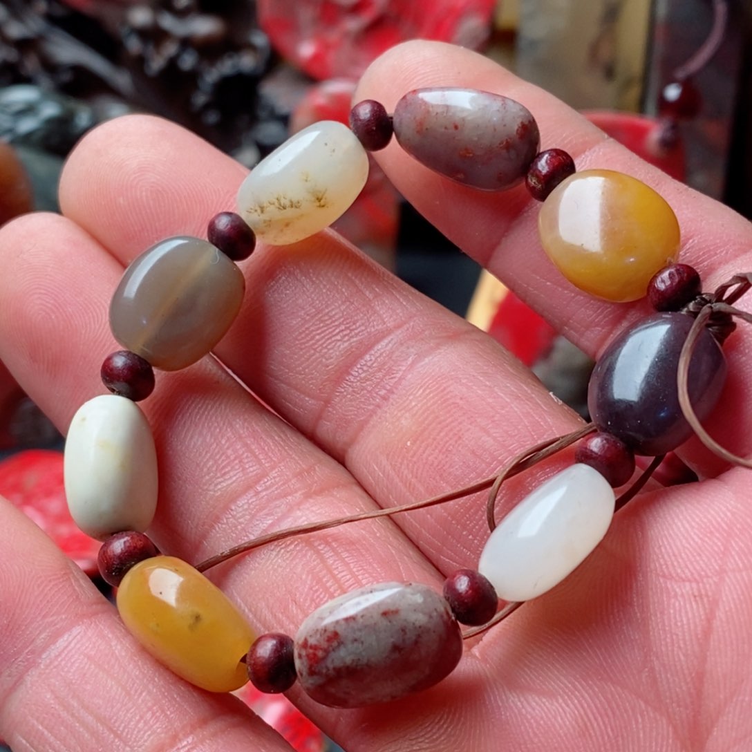 昌化鸡血石昌化鸡血石手链