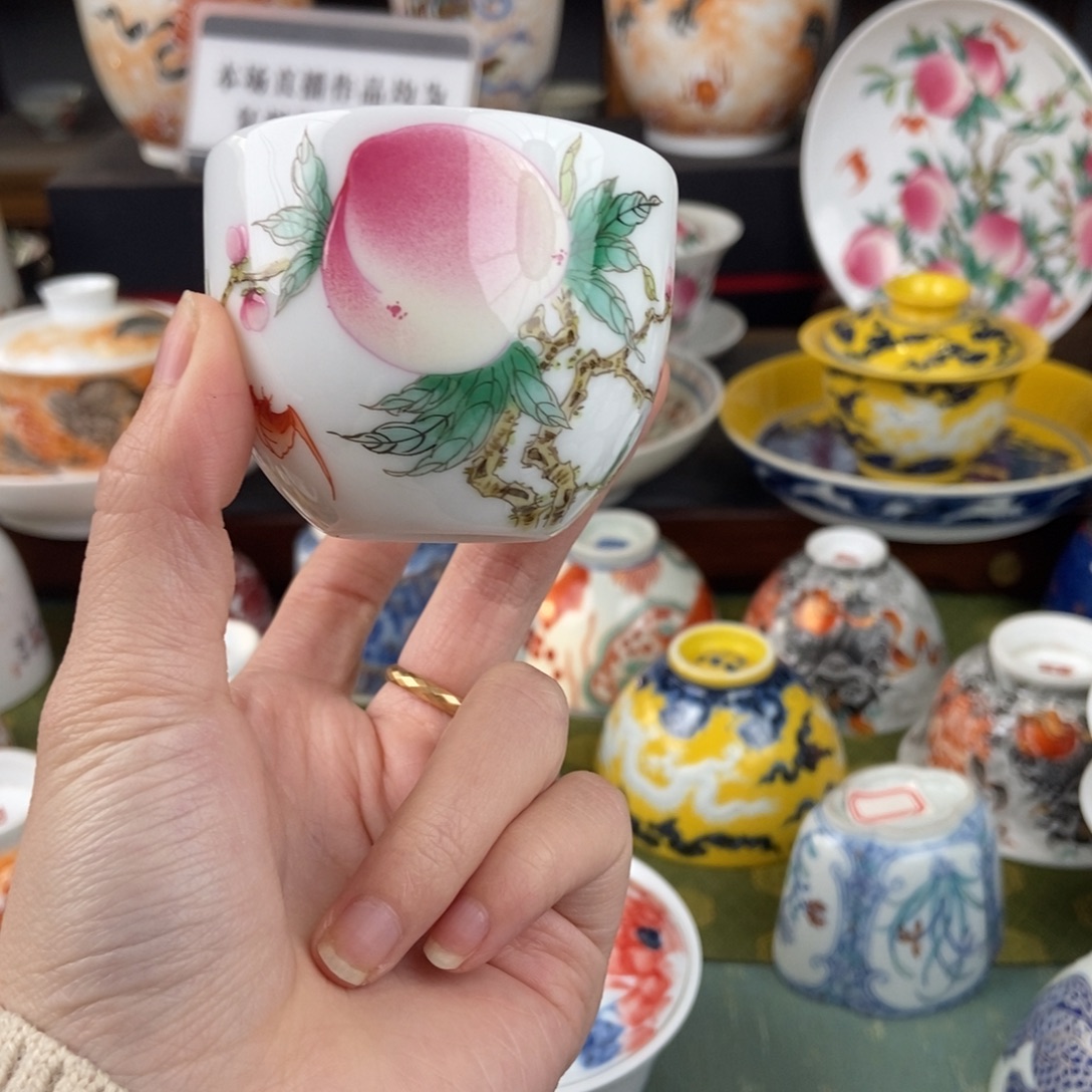 欧***米陶瓷的设计风格是非常
