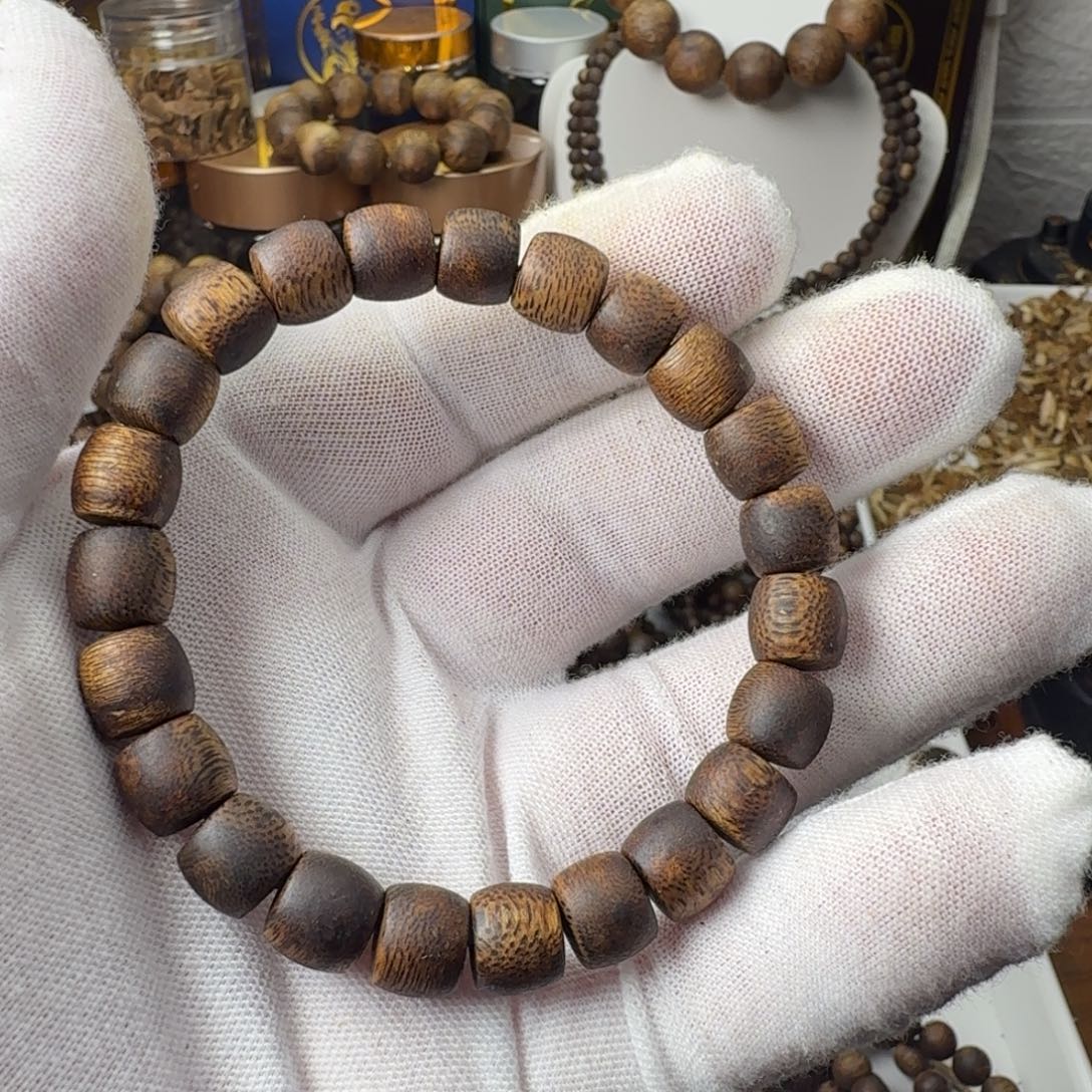 沉香沉香碎屑奇楠沉香鼓珠卡9