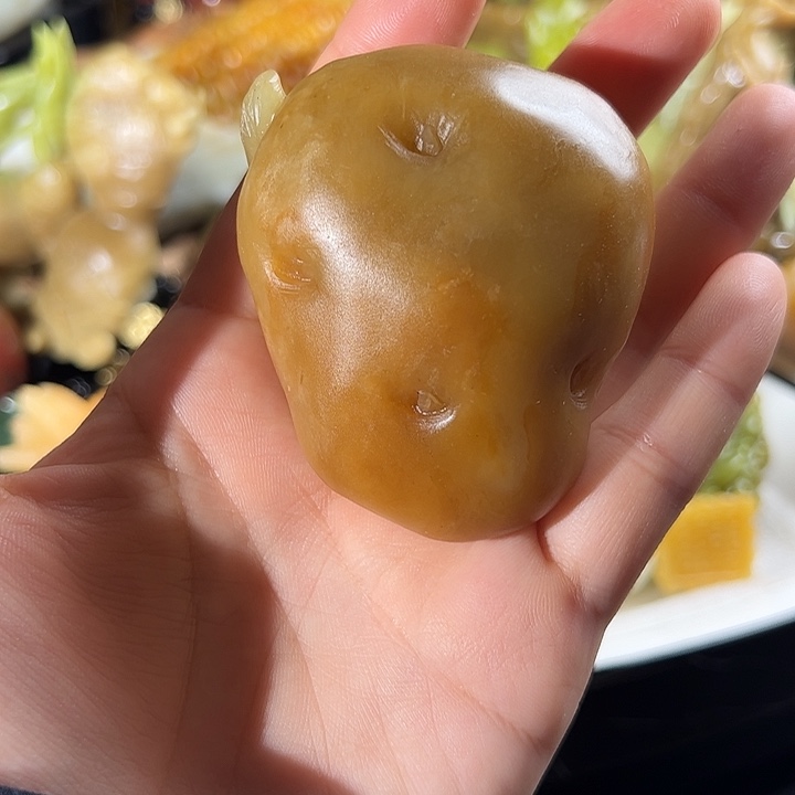 蛇纹石玉未镶嵌珠宝奇石