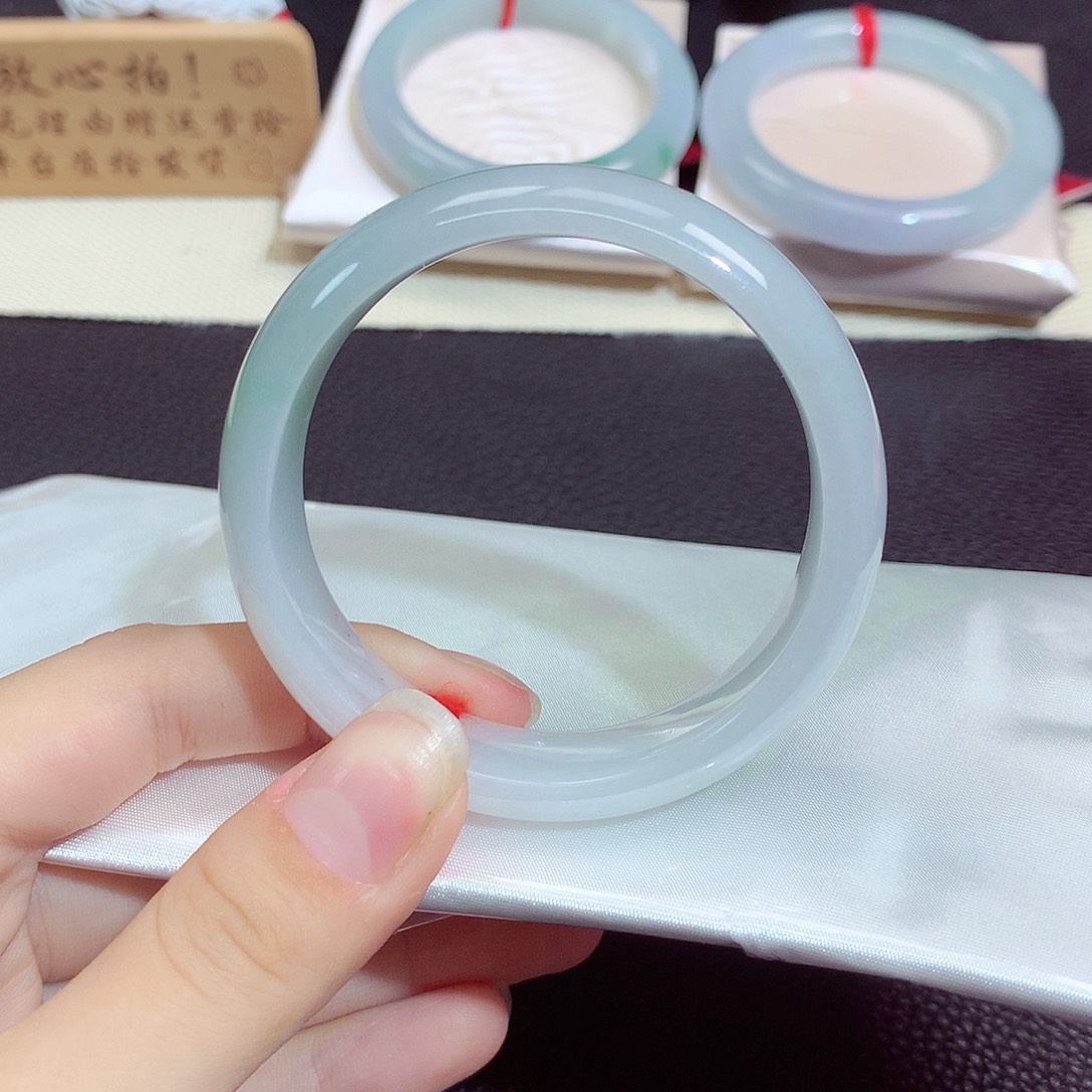 翡翠未镶嵌手镯503